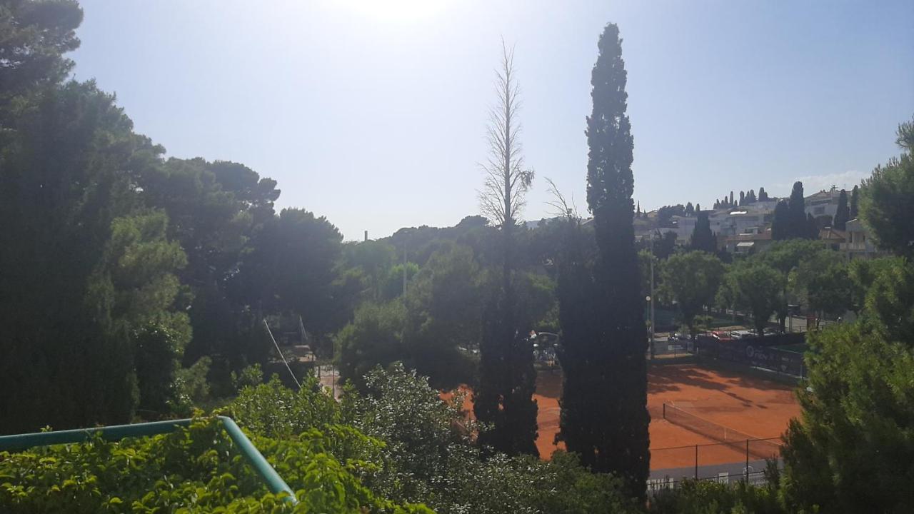 Old Captain'S Apartments - In A Pine Wood By The Sea And Tennis Courts Split Bagian luar foto